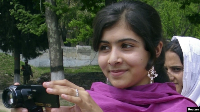 Taliban shoots Malala Yousufzai
