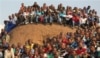 Uso de lei do apartheid contra mineiros causa escândalo na África do Sul