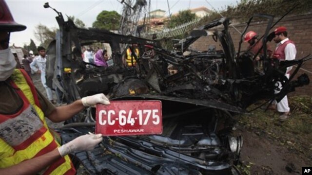 http://gdb.voanews.eu/2CEEC6F1-B296-46E4-A55F-F23D66E65BAD_w640_r1_s.jpg