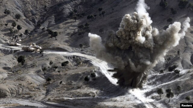 http://gdb.voanews.eu/49301D89-881B-430B-B493-6AEB78F77483_w640_r1_s.jpg