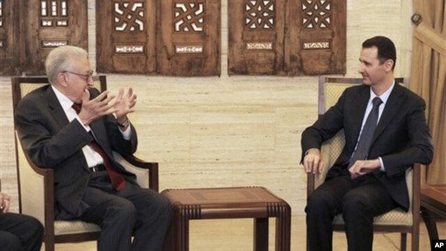 http://gdb.voanews.eu/63D83E03-265A-4398-8830-5EBFF53D36AB_w640_r1_s_cx0_cy8_cw0.jpg