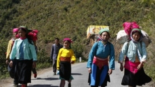 Người sắc tộc Hmong ở vùng cao nguyên tây bắc Việt Nam.