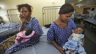Mothers with their newborn babies in a Lagos hospital, (file photo) (AP).