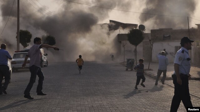 http://gdb.voanews.eu/9F7F5BBA-217D-44B1-84AC-3B967F970ABF_w640_r1_s_cx0_cy10_cw0.jpg