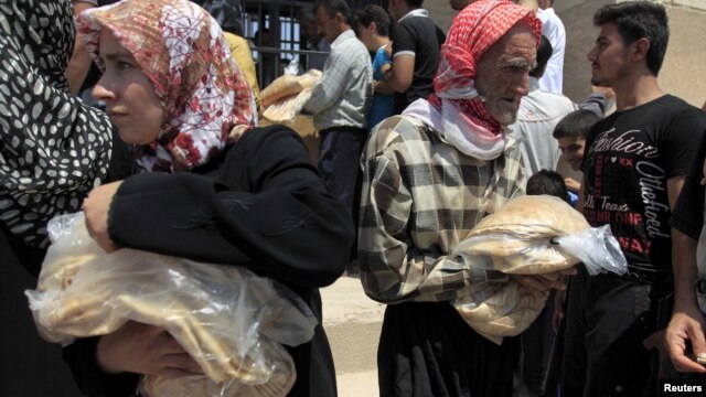http://gdb.voanews.eu/BC398E64-014D-417D-985F-5772482A9DB8_w640_r1_s_cx0_cy5_cw0.jpg