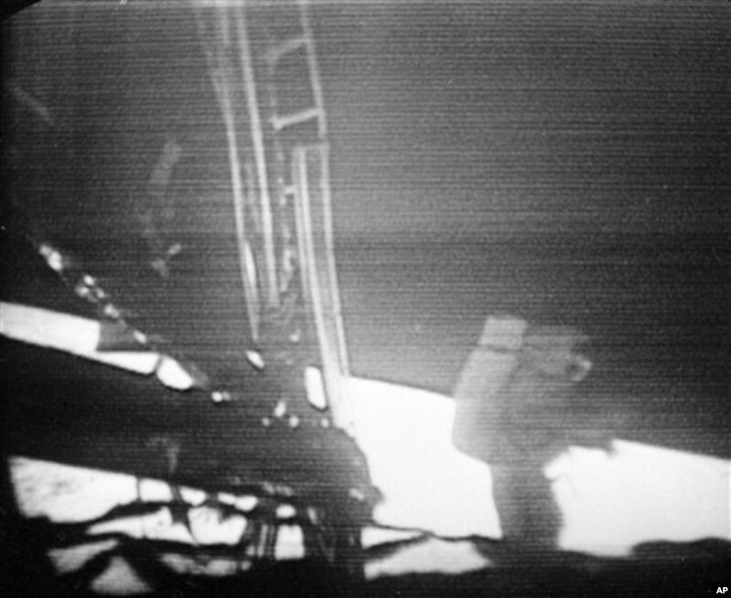 One Small Step For Man Apollo 11 And The 1st Moon Landing VOA 