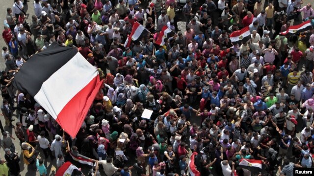 http://gdb.voanews.eu/CBEB3B55-B894-400C-82EA-C13A6433E881_w640_r1_s.jpg