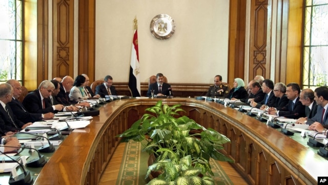 http://gdb.voanews.eu/CF5E091A-F9E6-442C-AC98-0BA167049D43_w640_r1_s.jpg