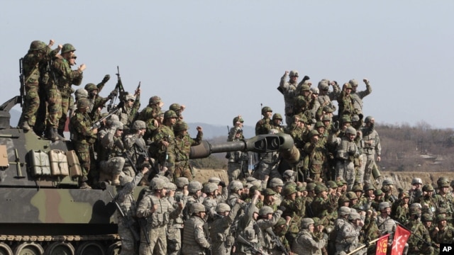 http://gdb.voanews.eu/DD1B7A75-2158-4632-B5F9-7C72F20ECBDA_w640_r1_s.jpg