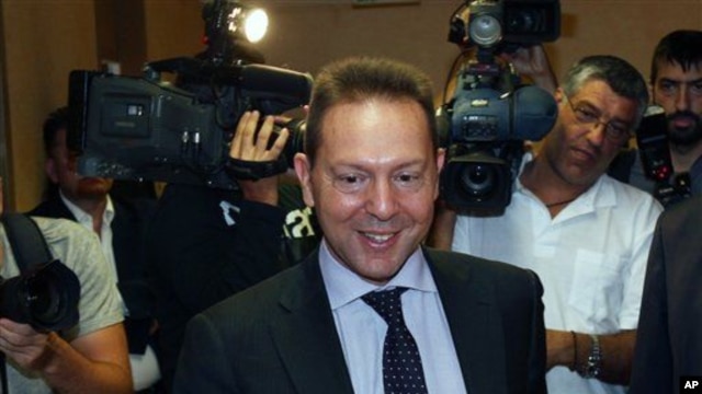 http://gdb.voanews.eu/F0F8F15C-4EC4-4555-ADC7-90DE5CFD3A69_w640_r1_s.jpg