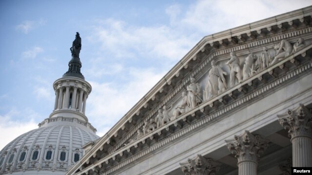 http://gdb.voanews.eu/FC518286-C127-4490-B2CA-24DD29536279_w640_r1_s.jpg